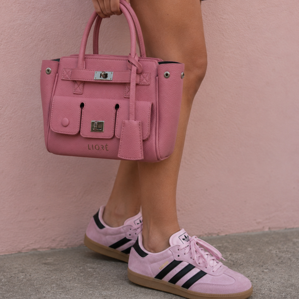 Shoulders Bags